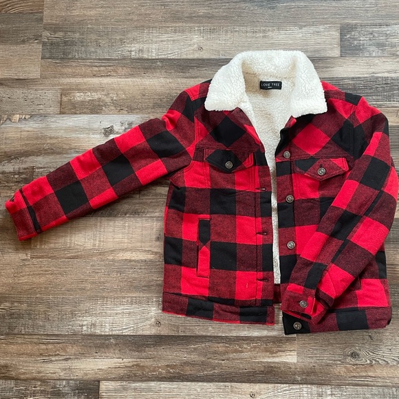 Red plaid Sherpa jacket size:small brand:love tree - Picture 2 of 3